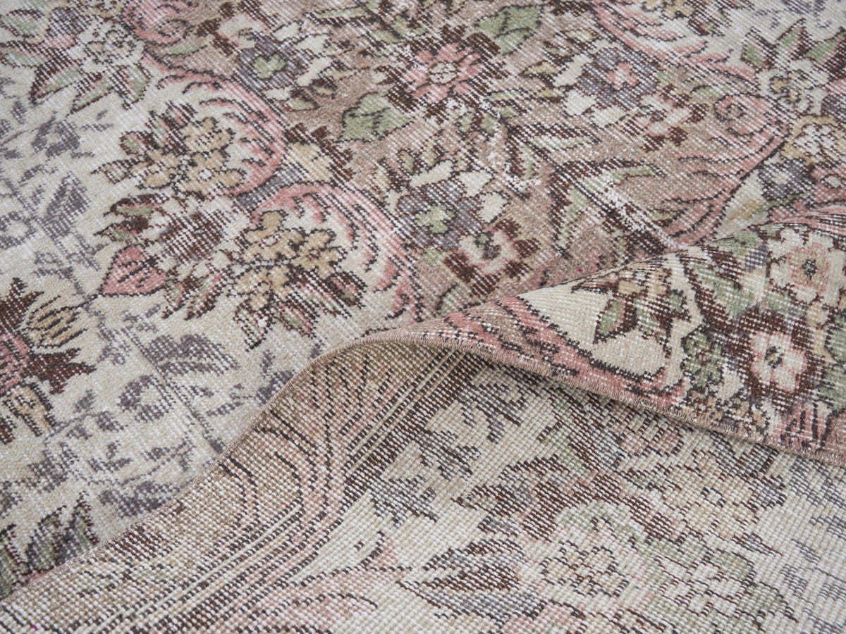 8132, Turkish Isparta Area Rug