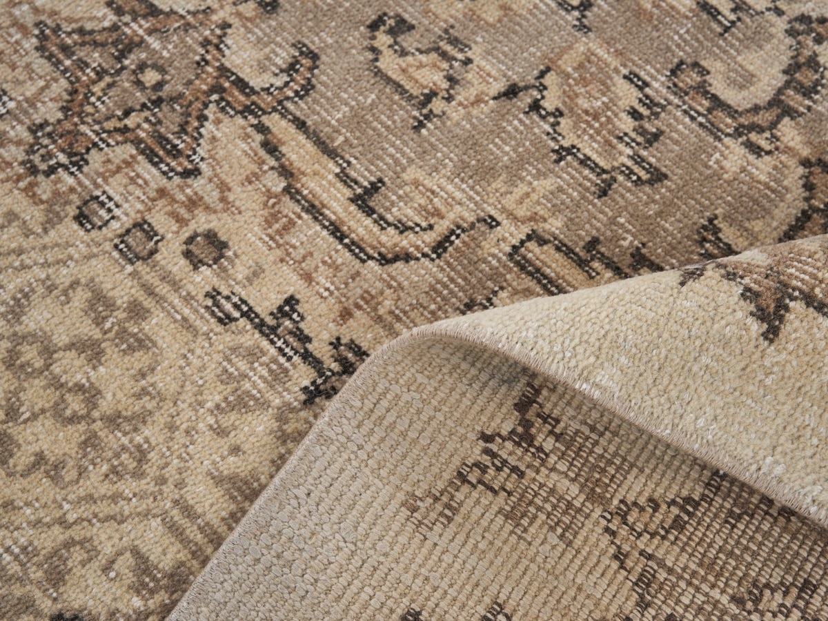 8040, Turkish Manisa Area Rug