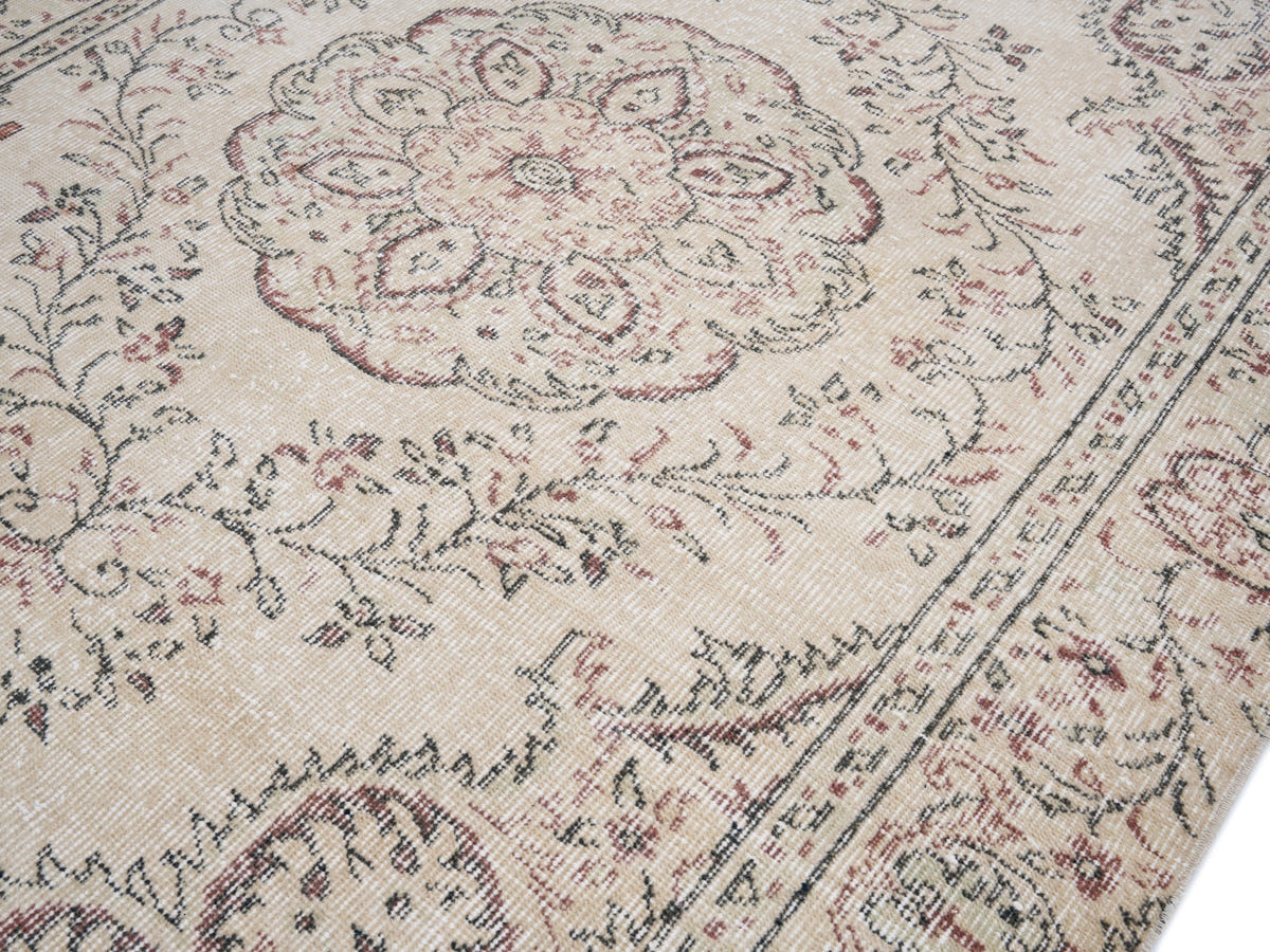 8197, Turkish Manisa Area Rug