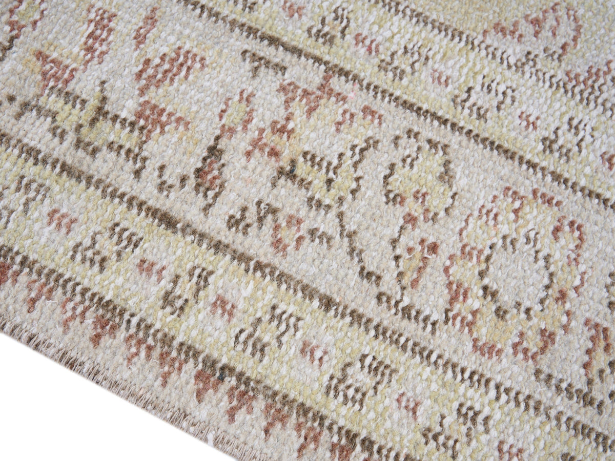 8128, Turkish Manisa Area Rug