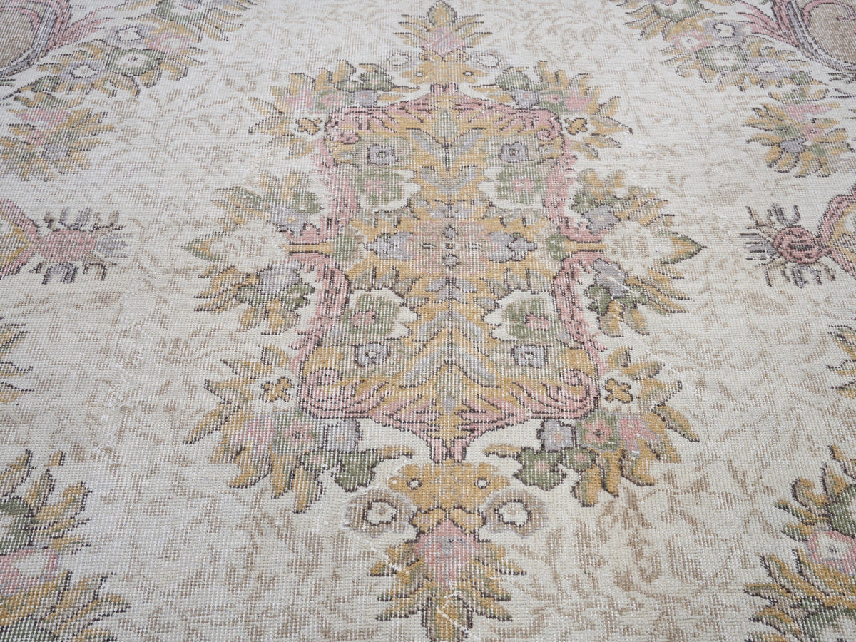 8311, Turkish Isparta Area Rug