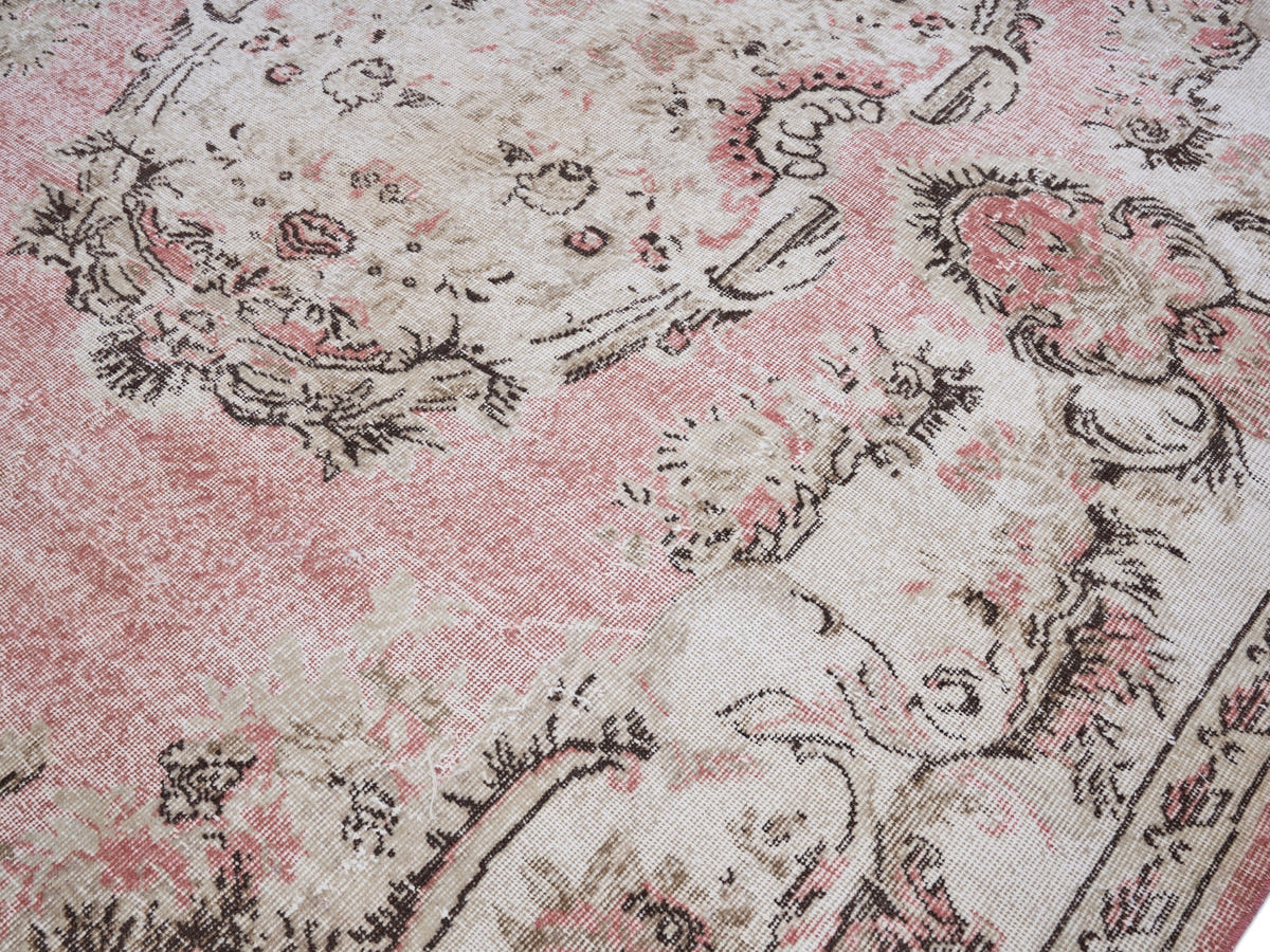 8282, Turkish Isparta Area Rug