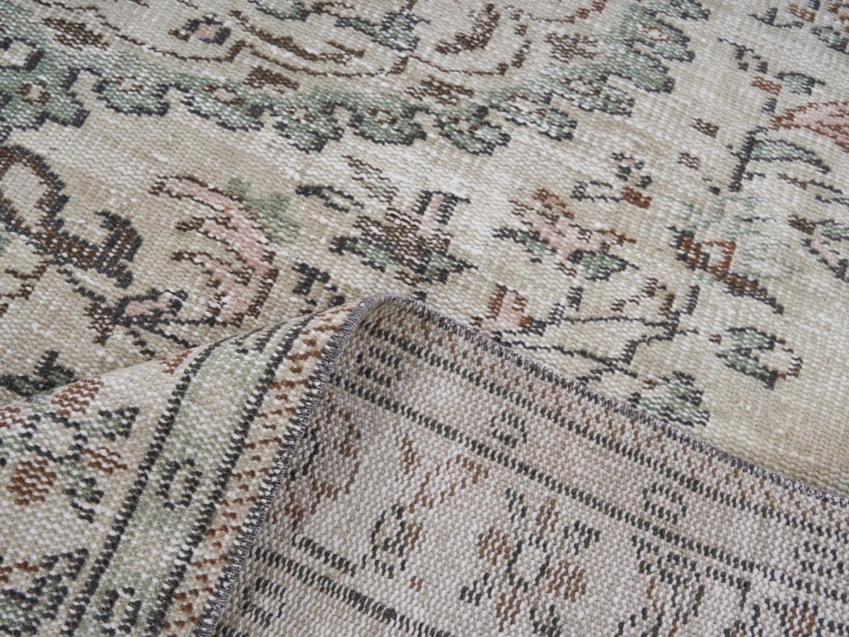 8173, Turkish Manisa Area Rug