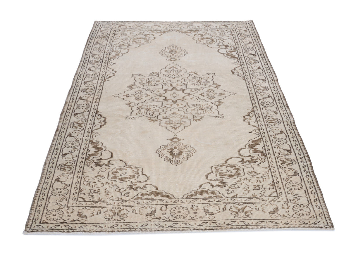 8178, Turkish Manisa Area Rug