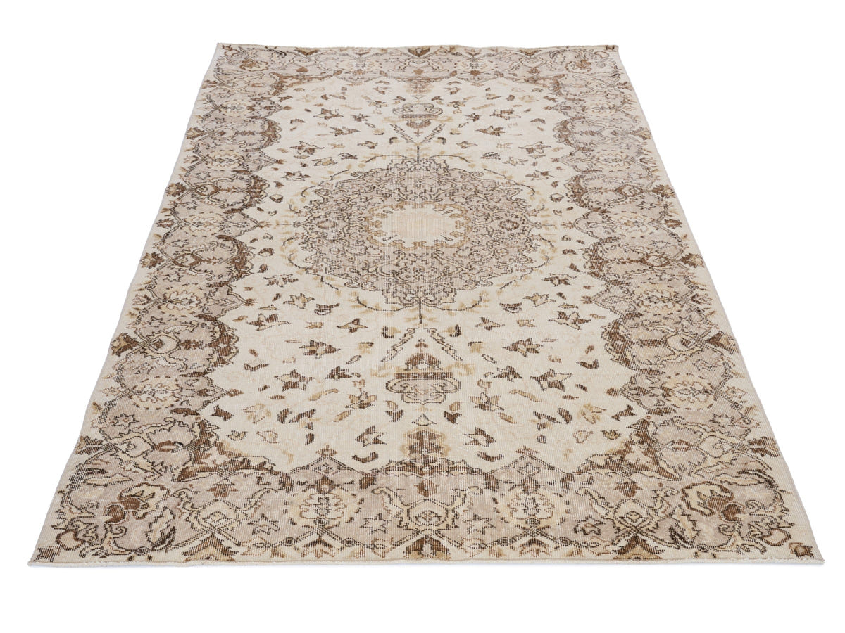 8136, Turkish Isparta Area Rug