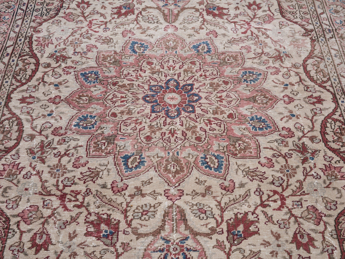 8189, Turkish Isparta Area Rug