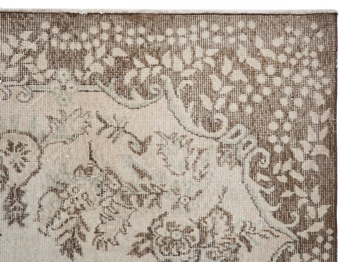 8223, Turkish Isparta Area Rug