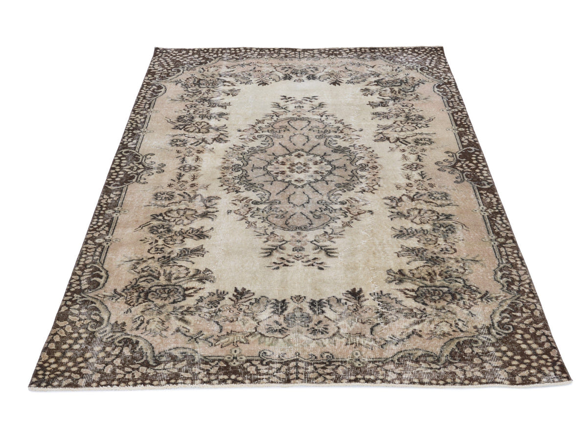 8150, Turkish Isparta Area Rug