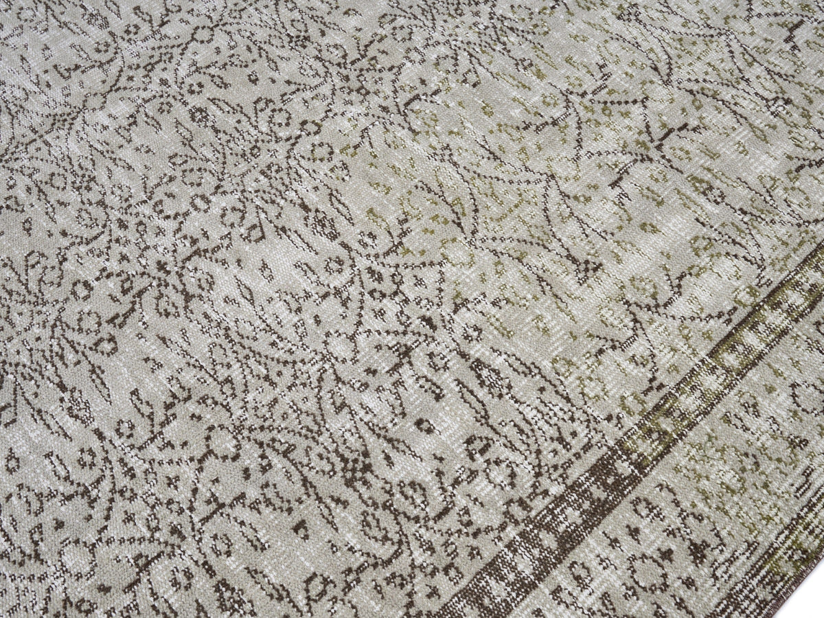 8037, Turkish Manisa Area Rug