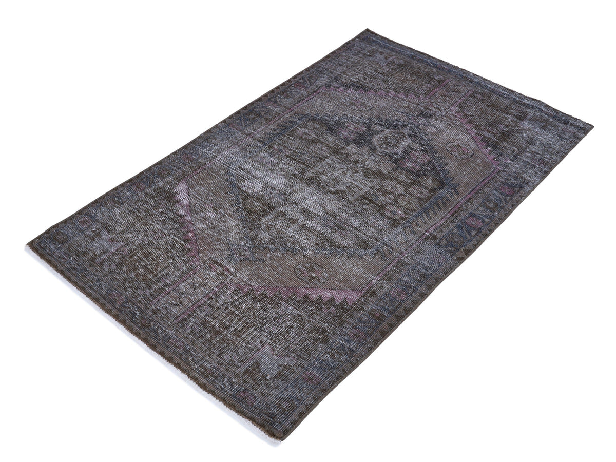 8899, Persian Zanjan Area Rug