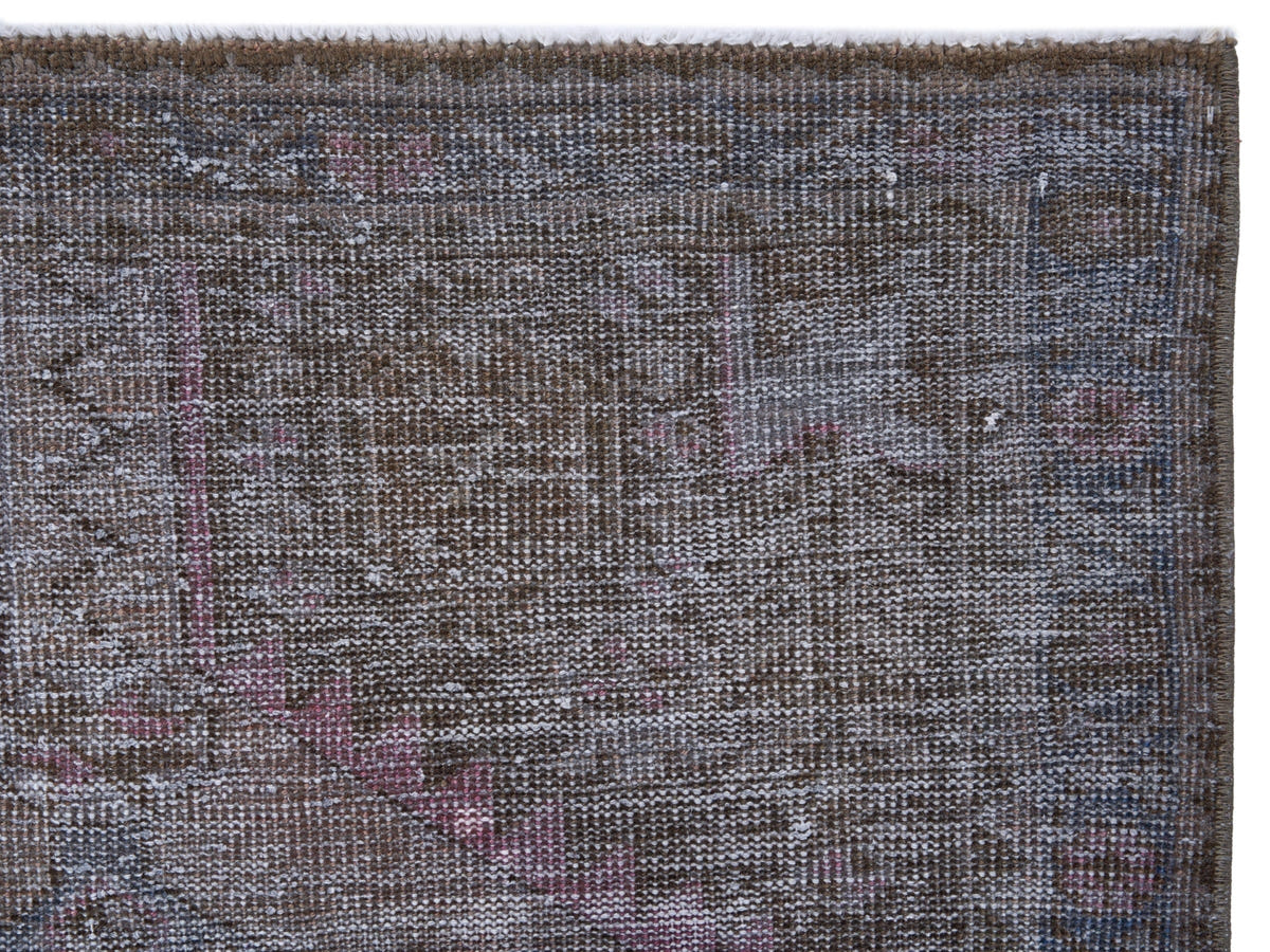 8899, Persian Zanjan Area Rug