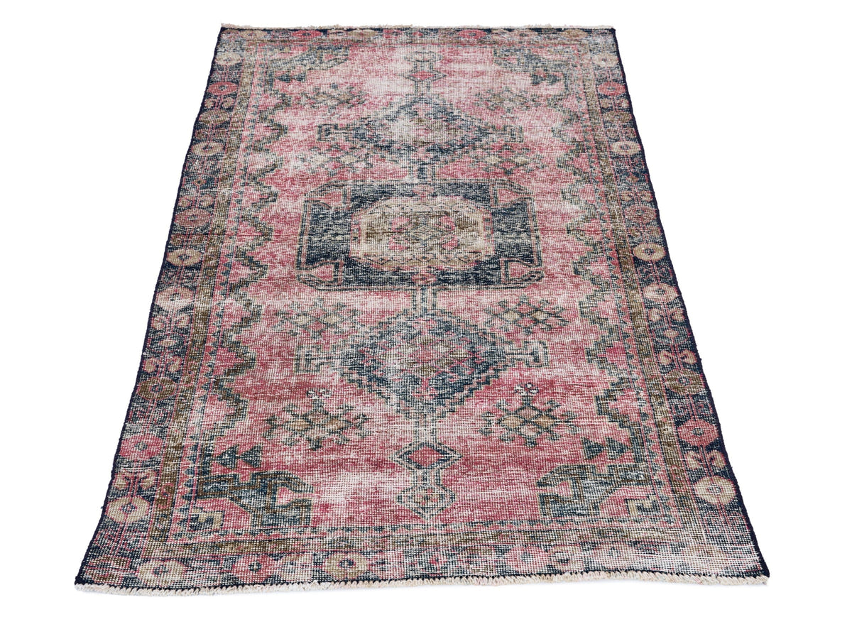 8925, Persian Lori Area Rug