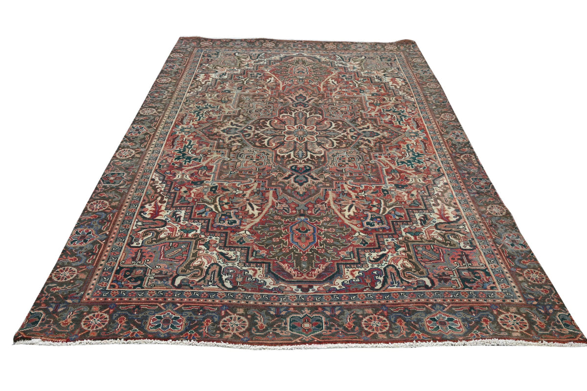 10011, Persian Heriz Area Rug