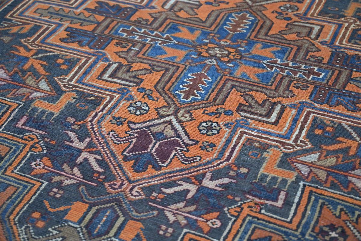 10012, Persian Heriz Area Rug