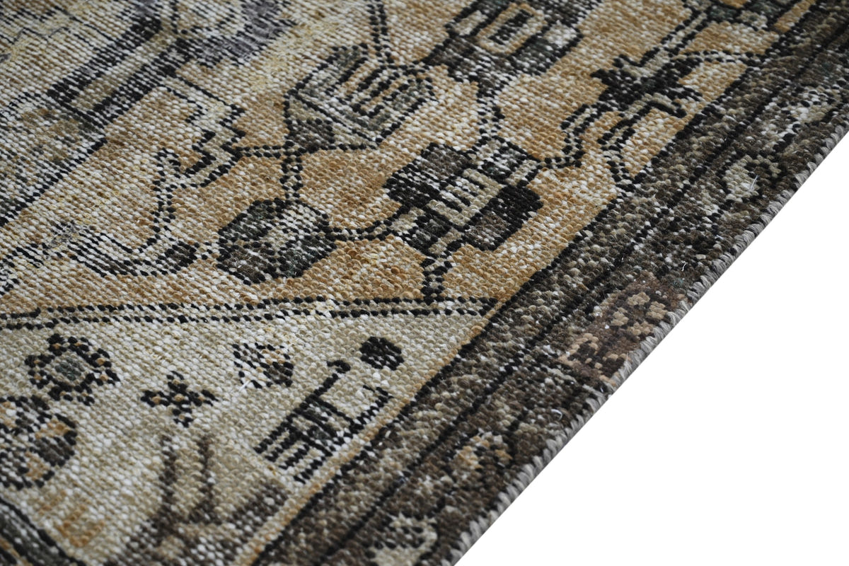 10022, Persian Ferdos Area Rug