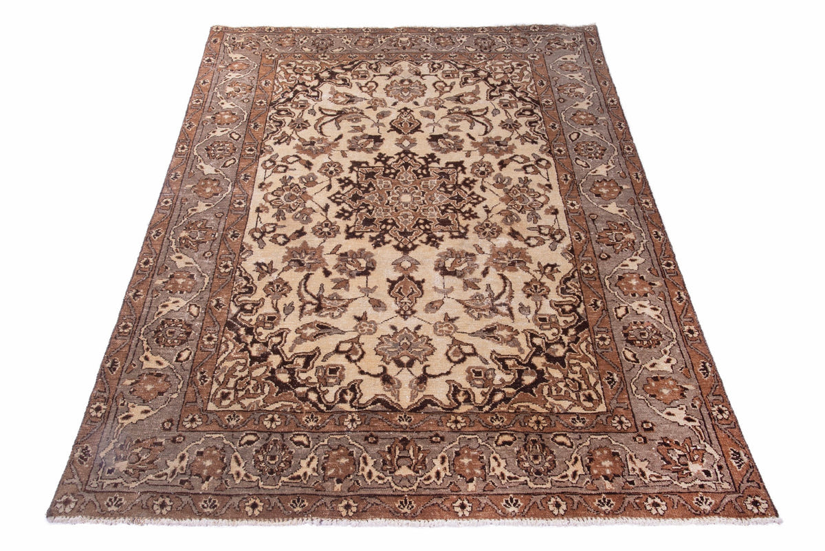 1005, Persian Kashan Area Rug