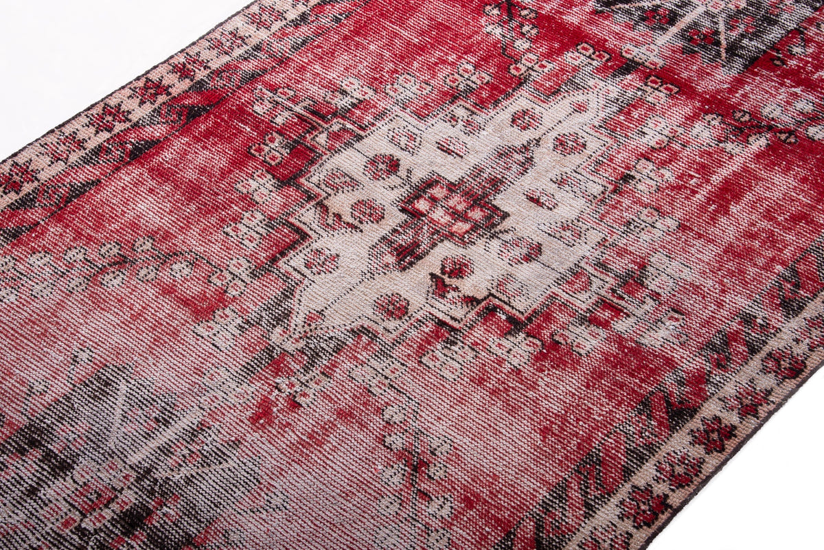 1050, Persian Ferdos Area Rug