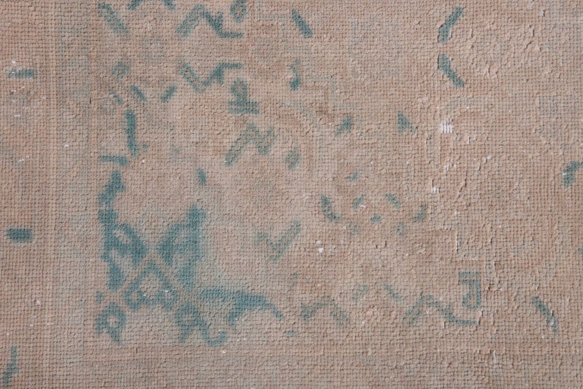 1093, Persian Tabriz Area Rug