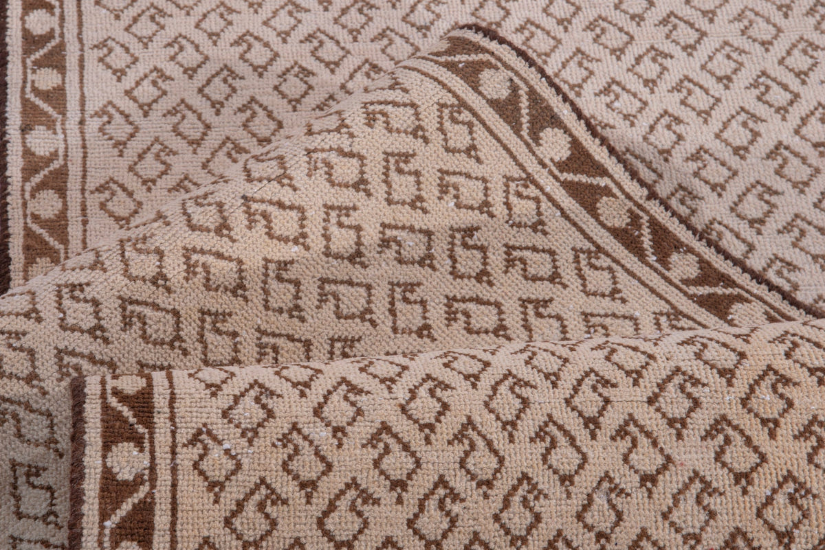 1382, Persian Arak Runner Rug