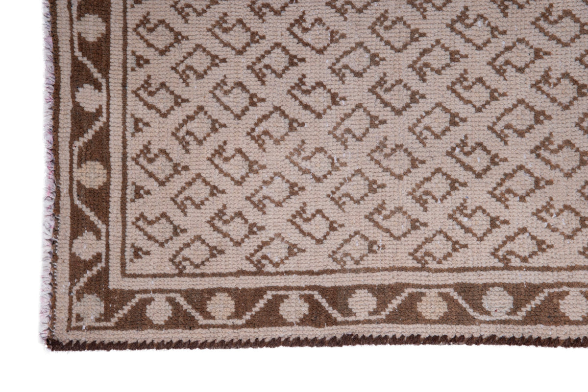 1382, Persian Arak Runner Rug