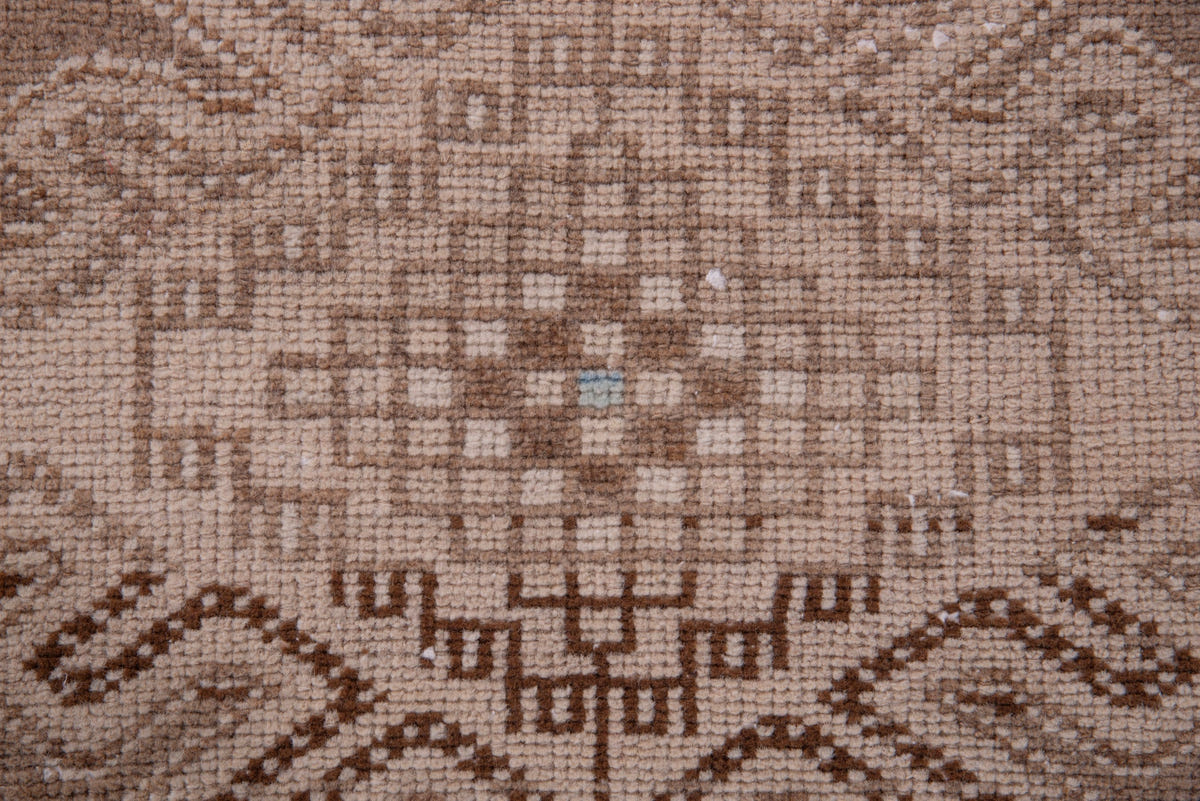 1384, Persian Saveh Runner Rug