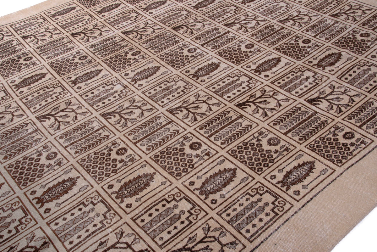 1465, Persian Ferdos Oversized Rug