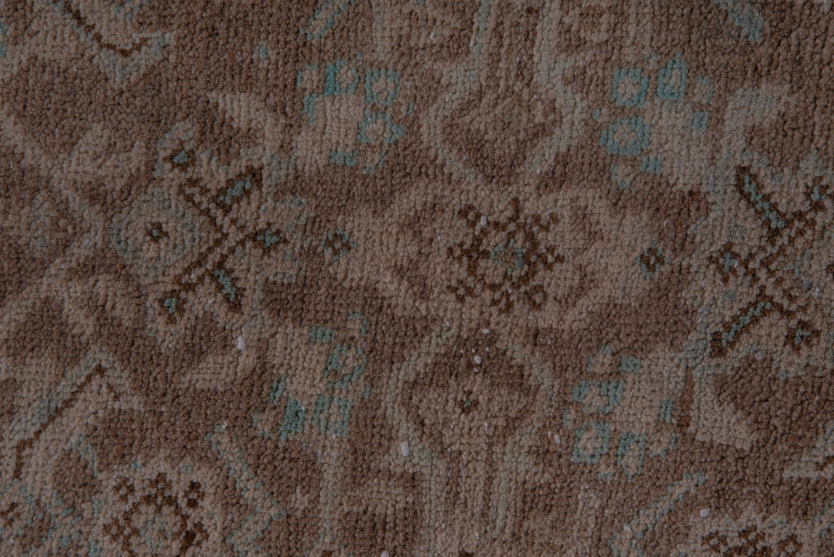 1663, Persian Mahal Oversized Rug