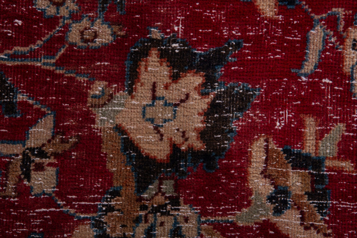 1669, Persian Nain Area Rug