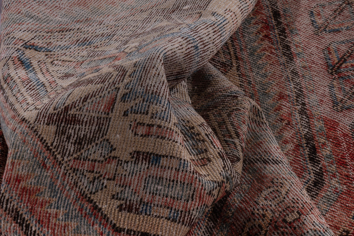 1726, Persian Sirjan Area Rug