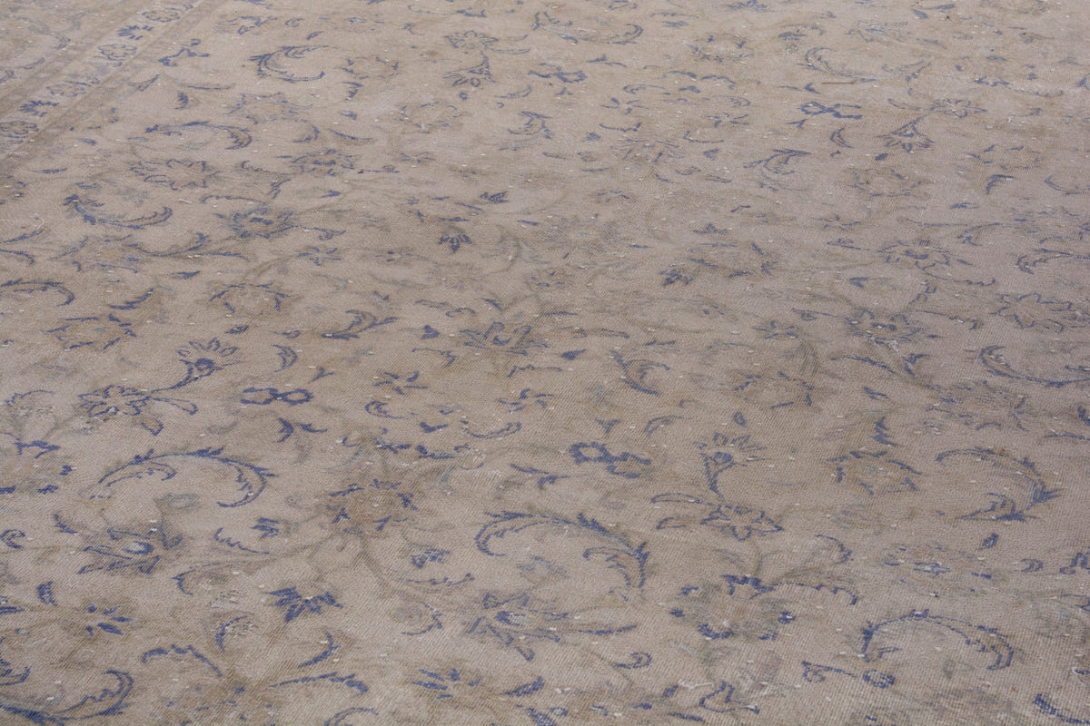 2028, Persian Kashan Oversized Rug