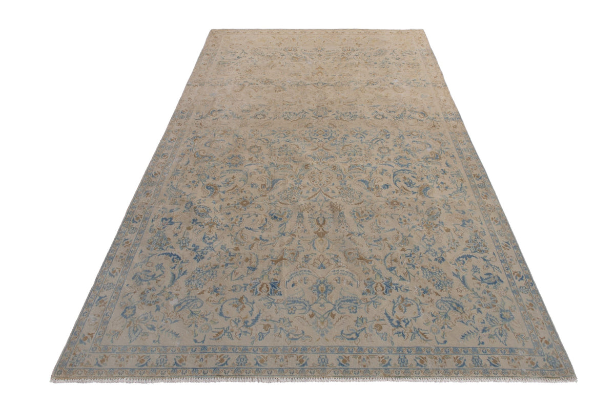 2502, Persian Kashan Area Rug