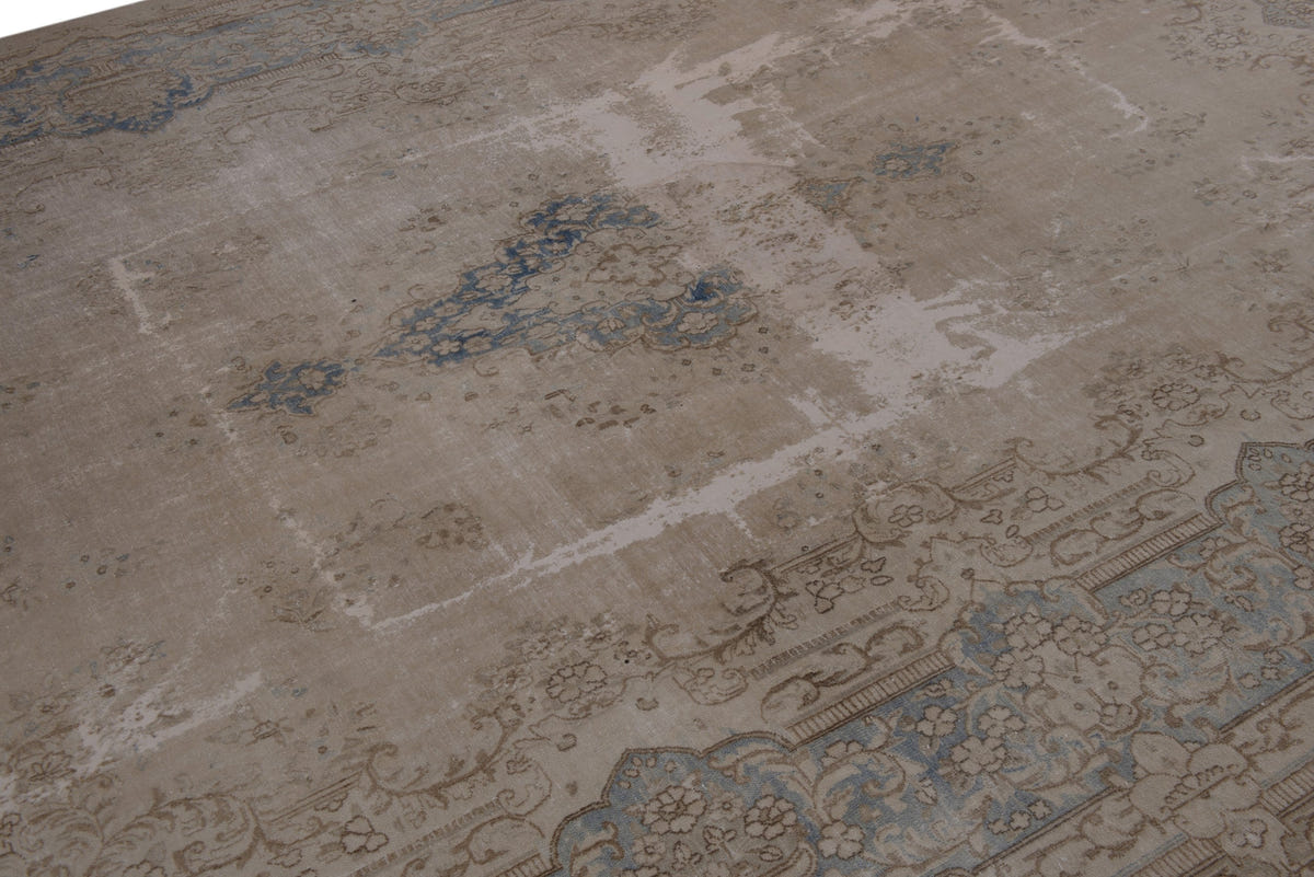 2553, Persian Kerman Oversized Rug