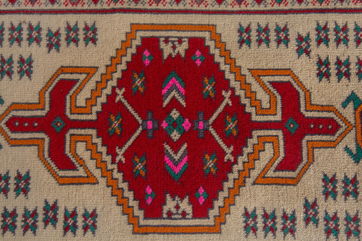 Persian Torkaman accent rug in cream and deep red, view 7 of 9