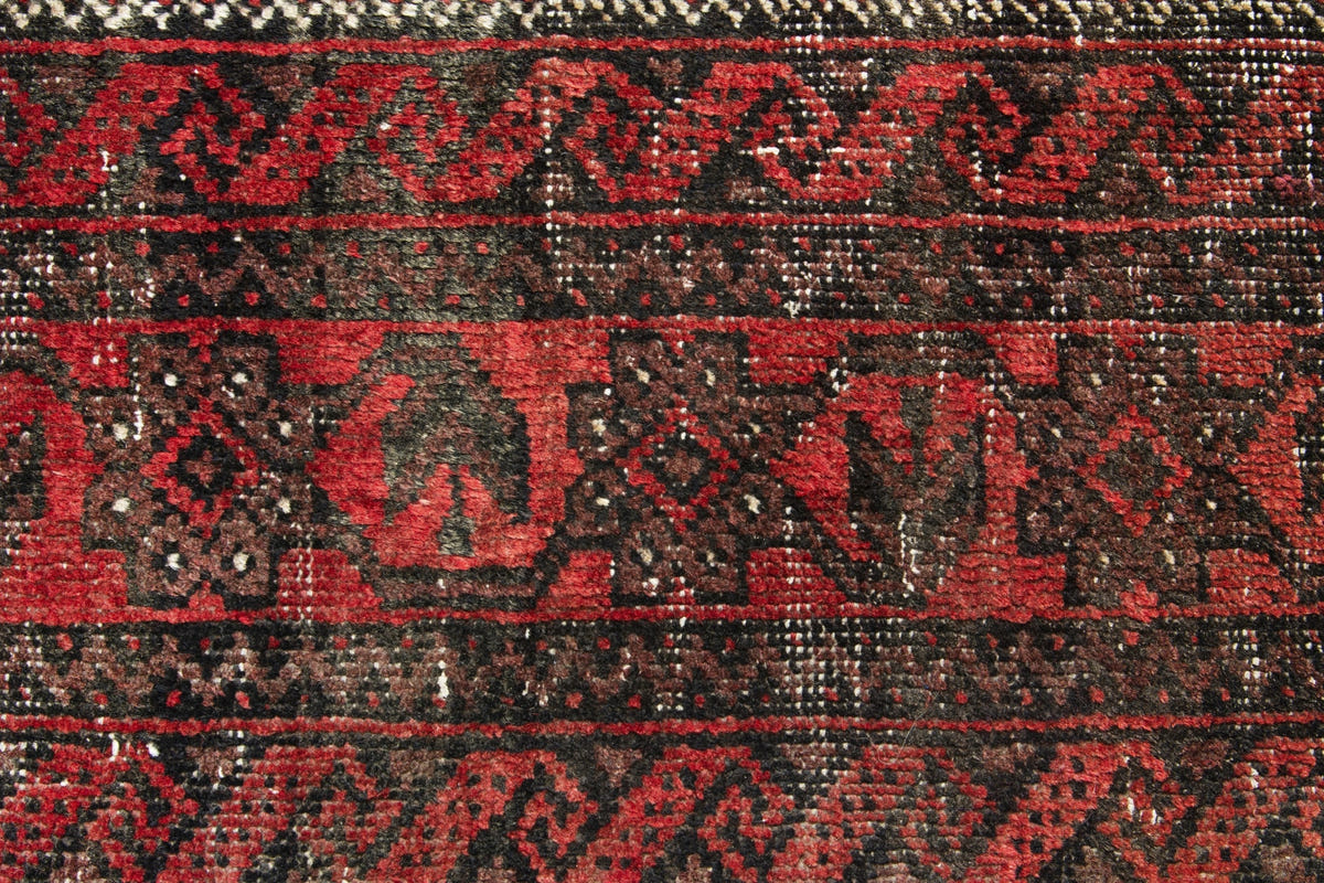 3010, Persian Baluch Area Rug