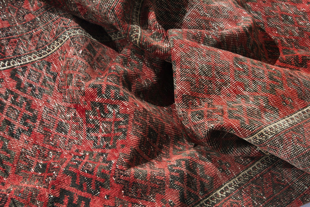 3010, Persian Baluch Area Rug