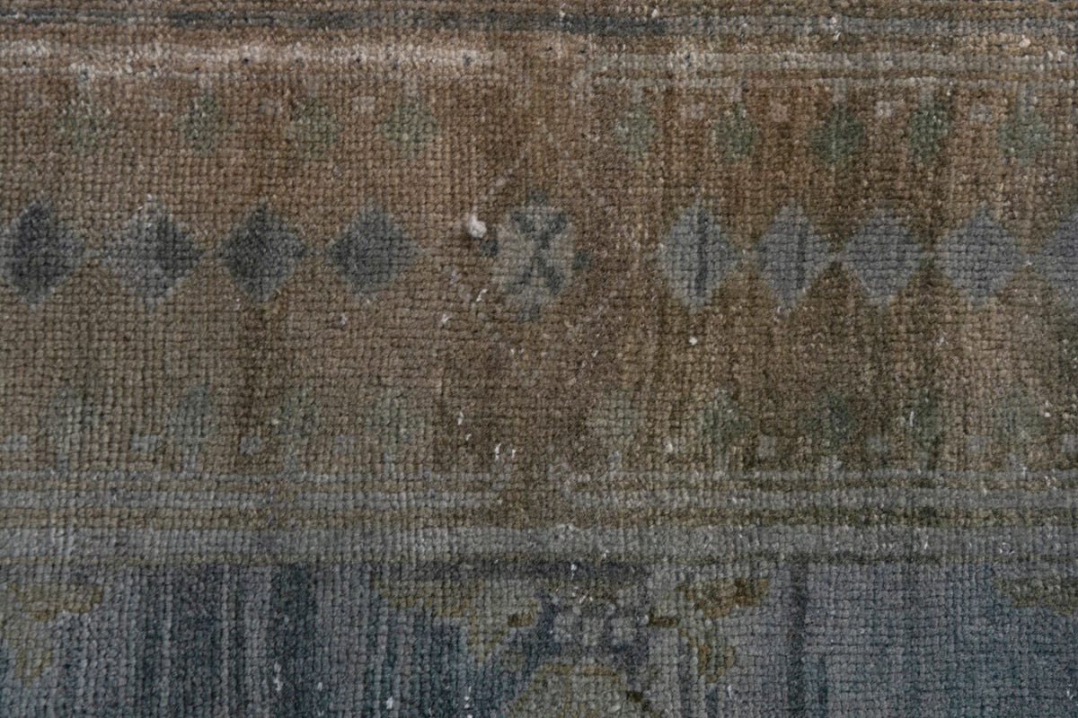 3317, Persian Lori Area Rug