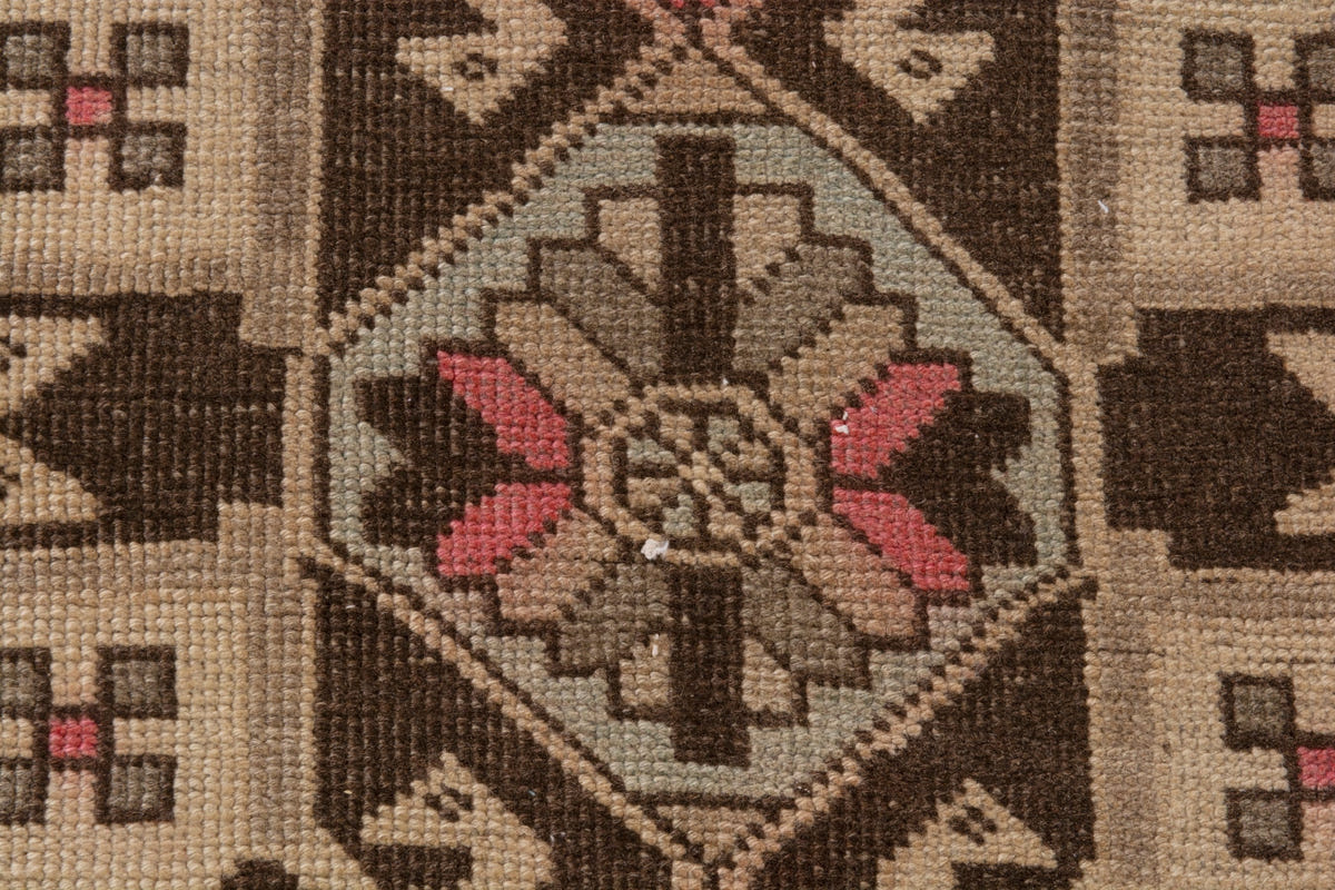 3413, Persian Ardabil Runner Rug