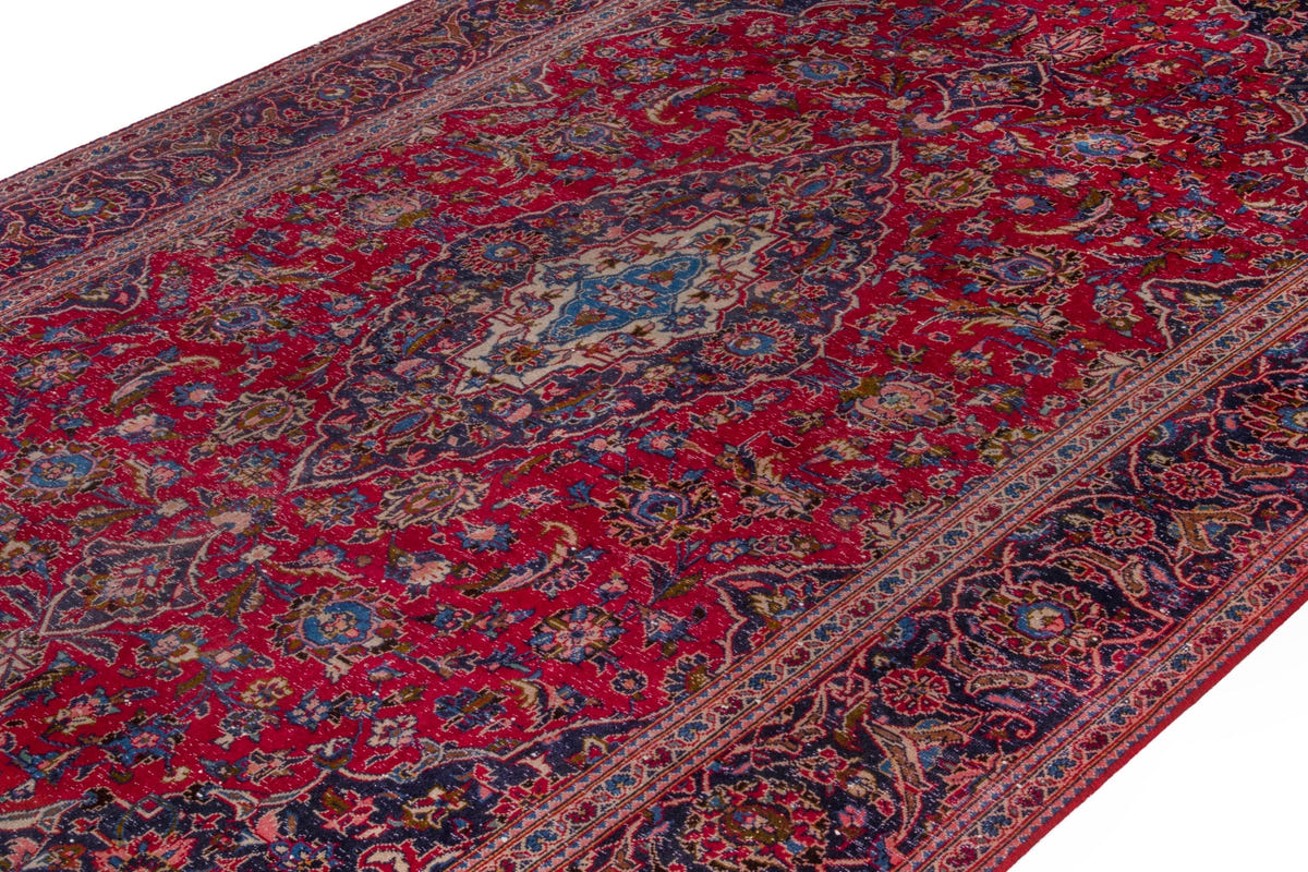 3527, Persian Kashan Area Rug