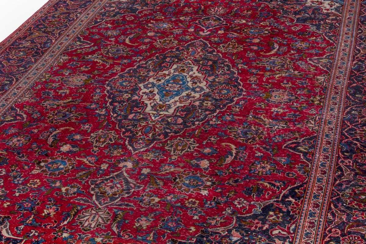 3527, Persian Kashan Area Rug