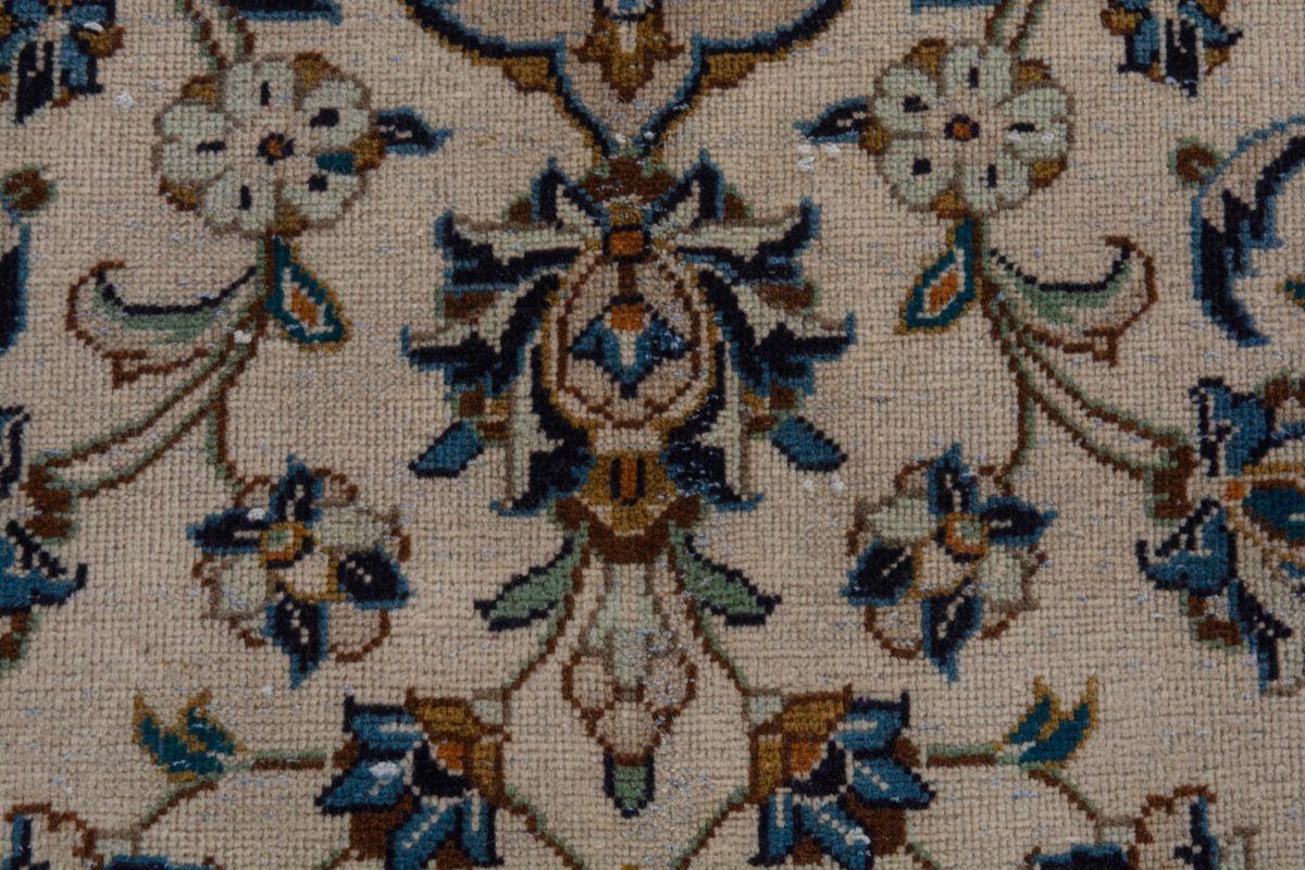 3552, Persian Kashan Oversized Rug