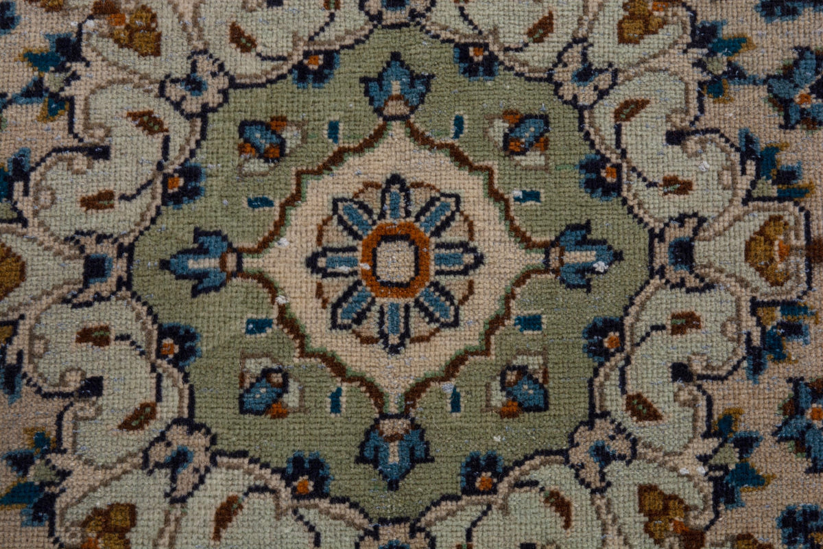 3552, Persian Kashan Oversized Rug