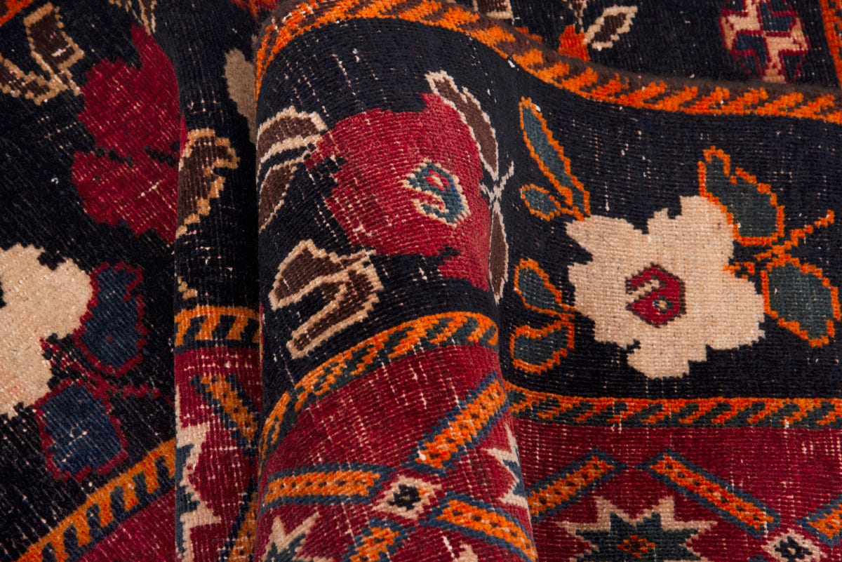 3686, Persian Shiraz Area Rug