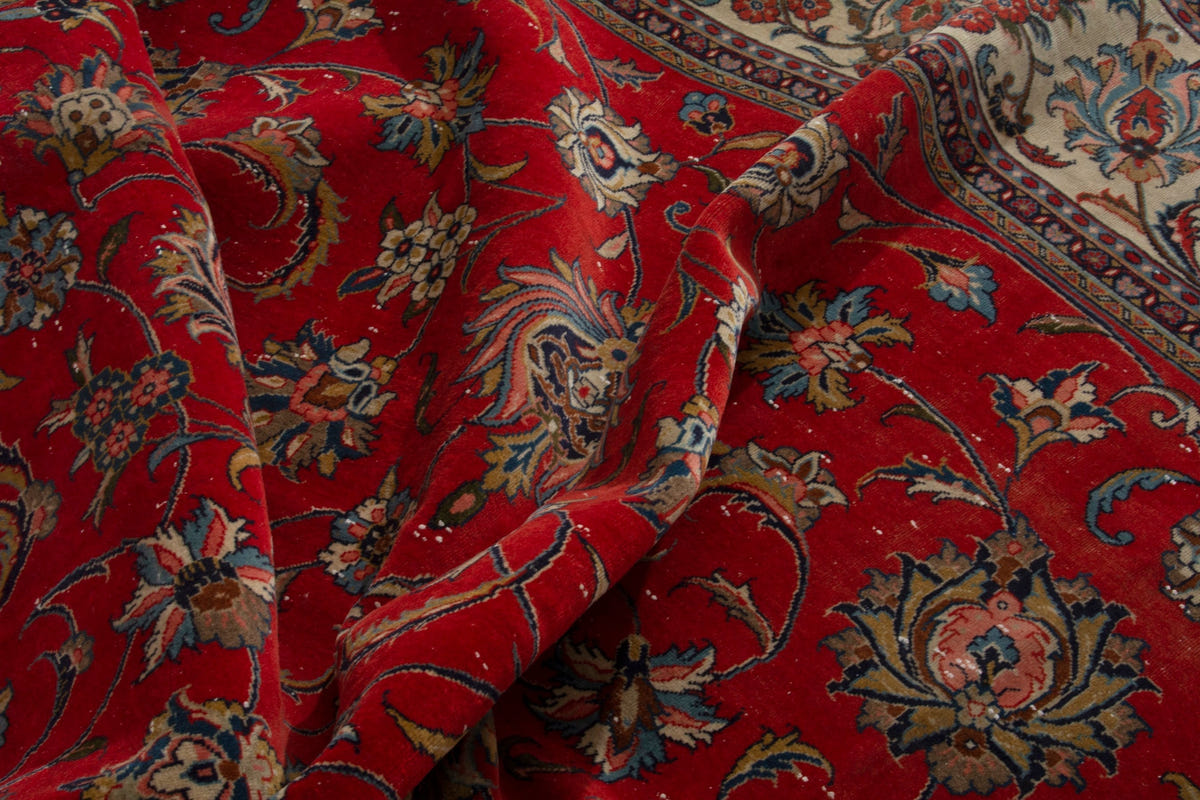 3905, Persian Sarouk Oversized Rug