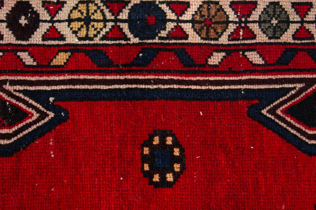 3911, Persian Saveh Area Rug
