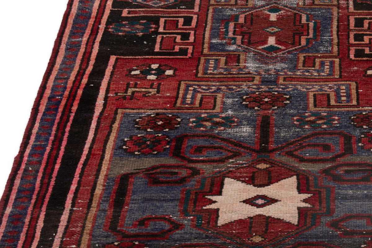 3916, Persian Zanjan Area Rug