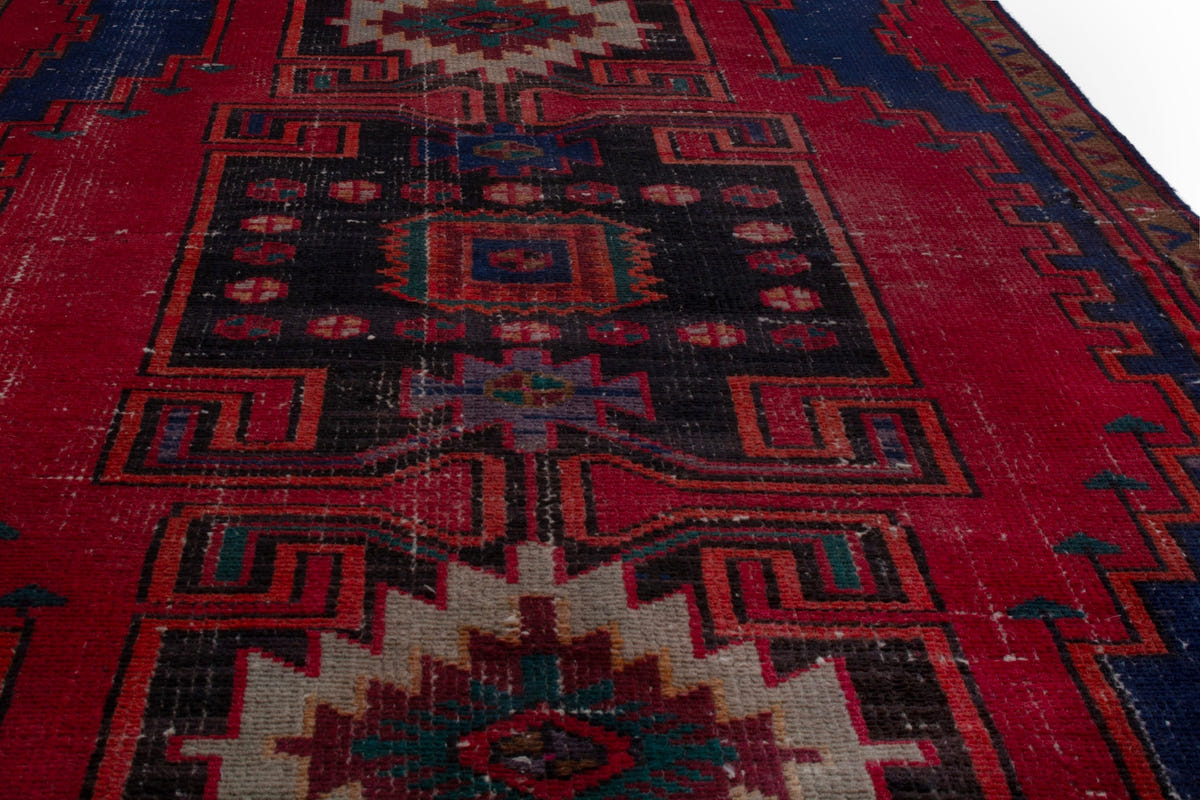 3955, Persian Zanjan Area Rug