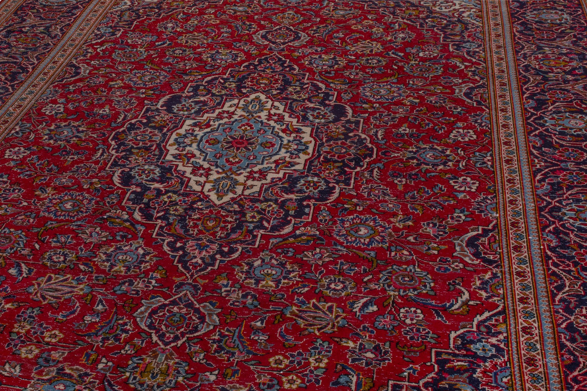 4105, Persian Kashan Oversized Rug