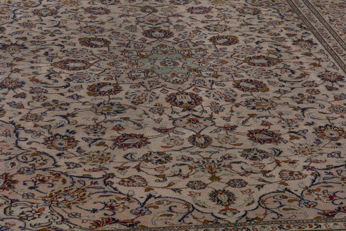4133, Persian Kashan Oversized Rug
