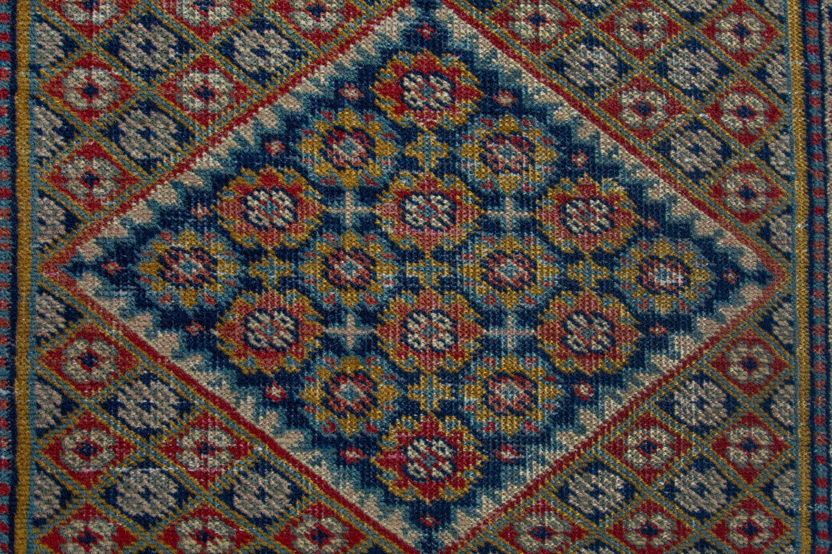 4180, Persian Ardabil Mini Rug
