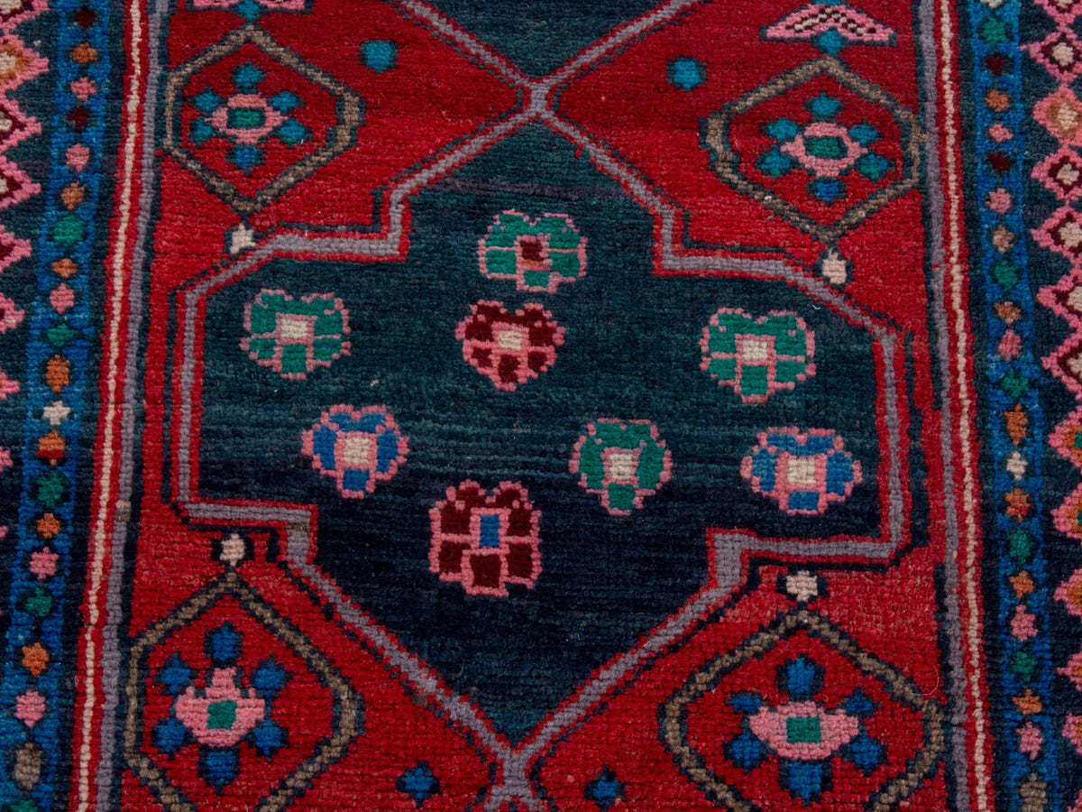 4318, Persian Zanjan Runner Rug